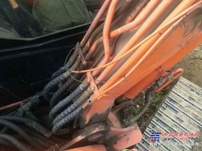 黑龙江出售转让二手5000小时2013年恒特重工HTL85挖掘机