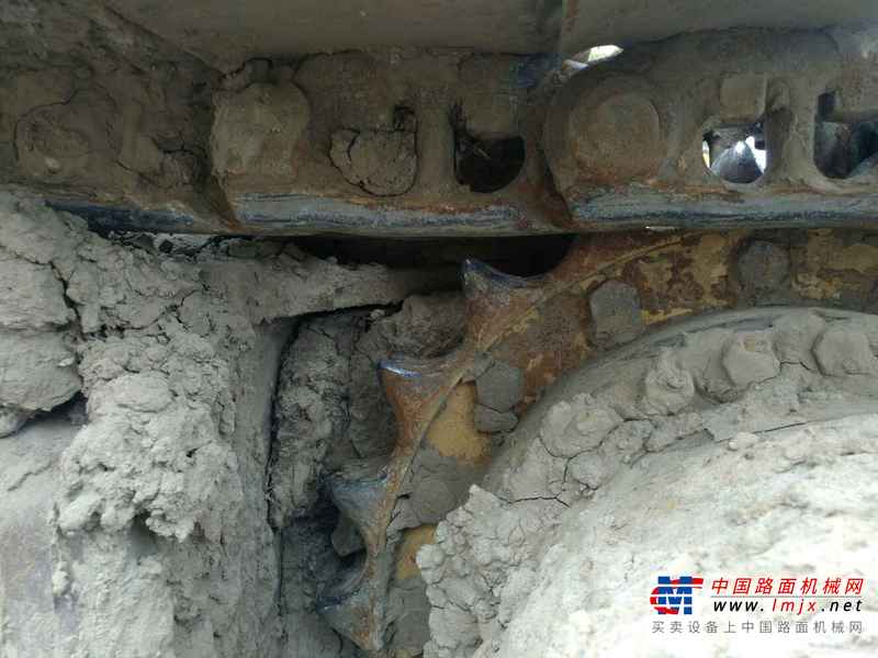 黑龙江出售转让二手15000小时2007年日立ZX240挖掘机