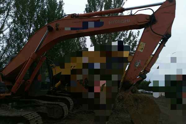 黑龙江出售转让二手15000小时2007年日立ZX240挖掘机