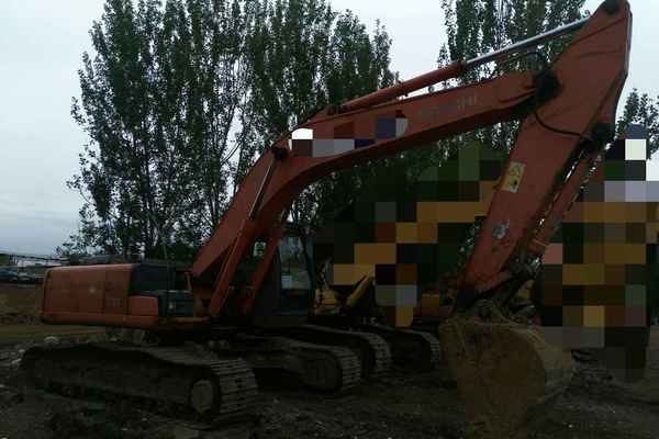 黑龙江出售转让二手15000小时2007年日立ZX240挖掘机