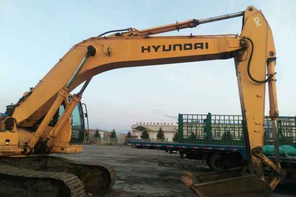 黑龙江出售转让二手14500小时2008年现代R305LC挖掘机
