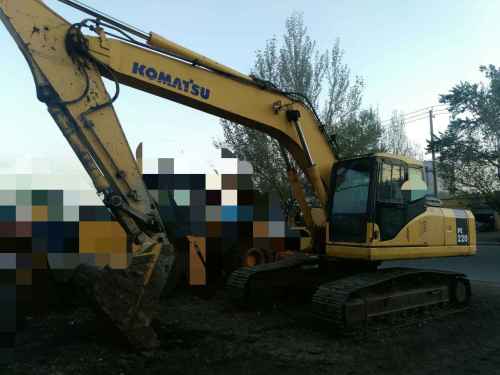 内蒙古出售转让二手15000小时2007年小松PC220挖掘机