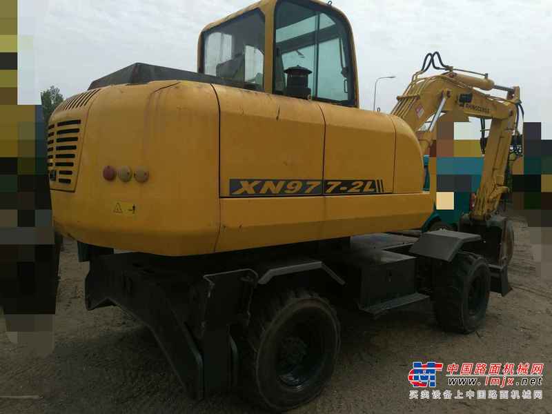 黑龙江出售转让二手50小时2010年犀牛重工轮挖XM977挖掘机