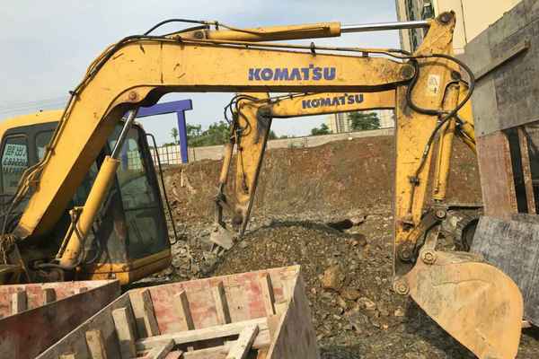 湖北出售转让二手8361小时2010年小松PC60挖掘机