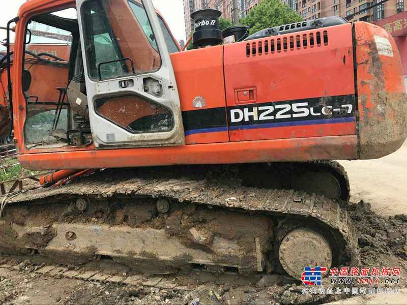 湖北出售转让二手10660小时2008年斗山DH220LC挖掘机