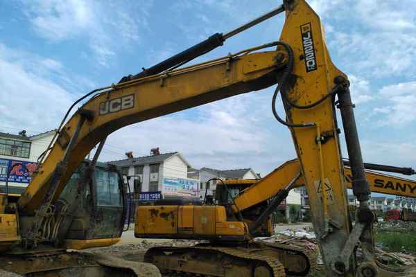 河南出售转让二手6453小时2011年JCBJS220LC挖掘机