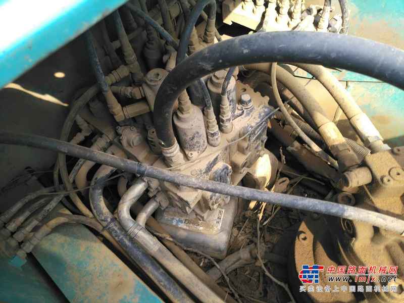 河南出售转让二手7563小时2009年神钢SK210LC挖掘机