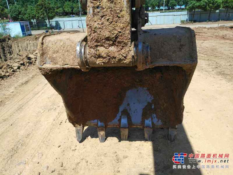 河南出售转让二手7835小时2009年神钢SK210LC挖掘机