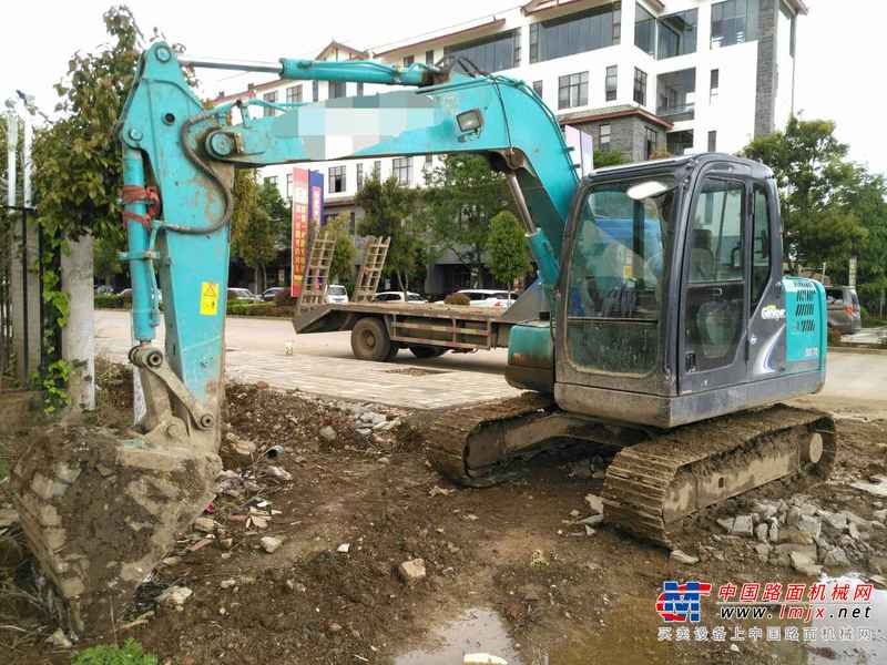 云南出售转让二手4900小时2014年神钢SK75挖掘机