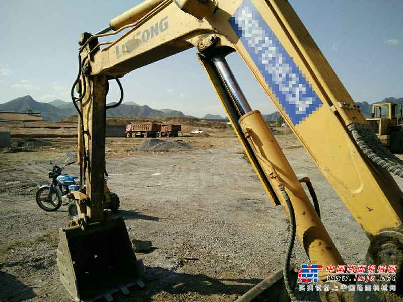 河北出售转让二手8500小时2010年柳工CLG906C挖掘机
