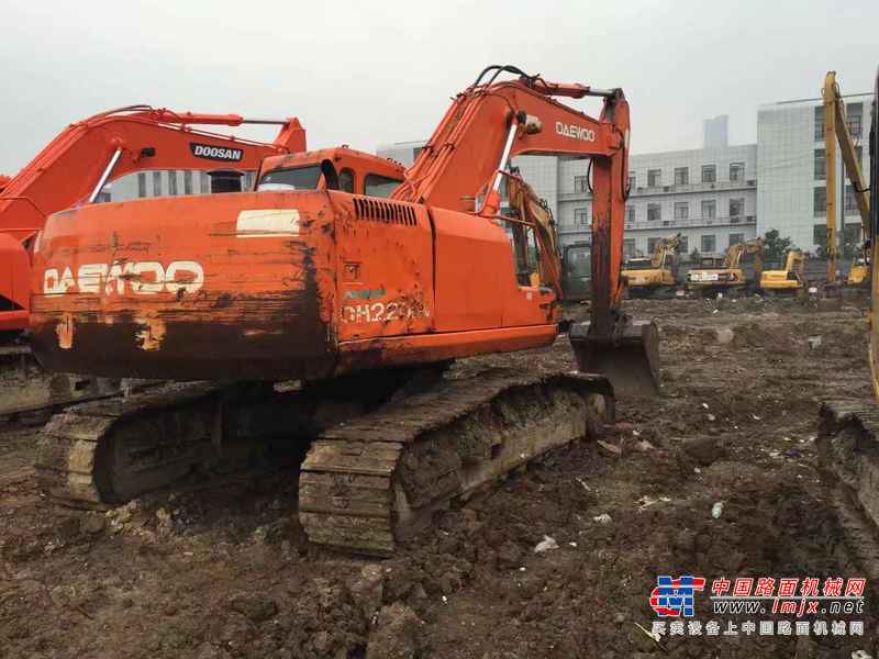 湖北出售转让二手12000小时2011年大宇DH220LC挖掘机