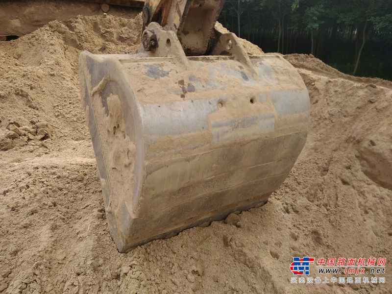 河南出售转让二手5097小时2013年龙工LG6235挖掘机