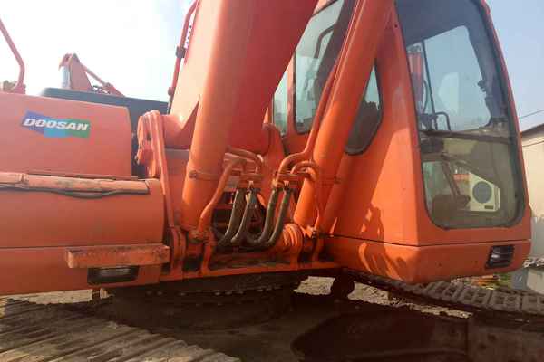 辽宁出售转让二手9500小时2010年斗山DH300LC挖掘机