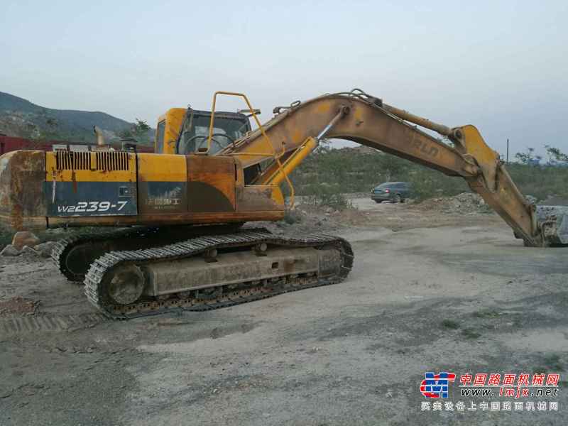 河南出售转让二手6900小时2010年沃得重工W2239挖掘机