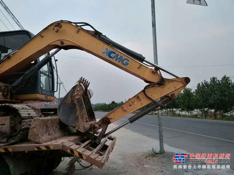 河南出售转让二手6500小时2012年徐工XE80A挖掘机