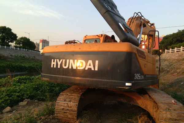 山西出售转让二手7500小时2011年现代R265LC挖掘机