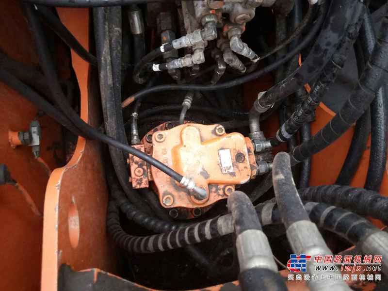 辽宁出售转让二手6900小时2010年日立ZX70挖掘机