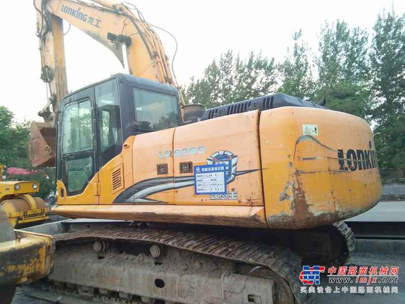 山西出售转让二手9000小时2010年龙工LG6235挖掘机