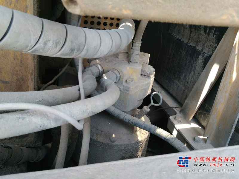 河南出售转让二手6300小时2013年龙工LG6085挖掘机