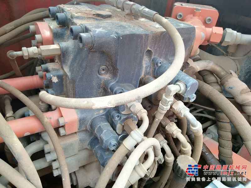 河南出售转让二手9000小时2011年斗山DH225LC挖掘机