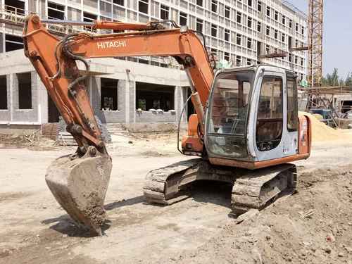 辽宁出售转让二手12000小时2003年日立EX60挖掘机