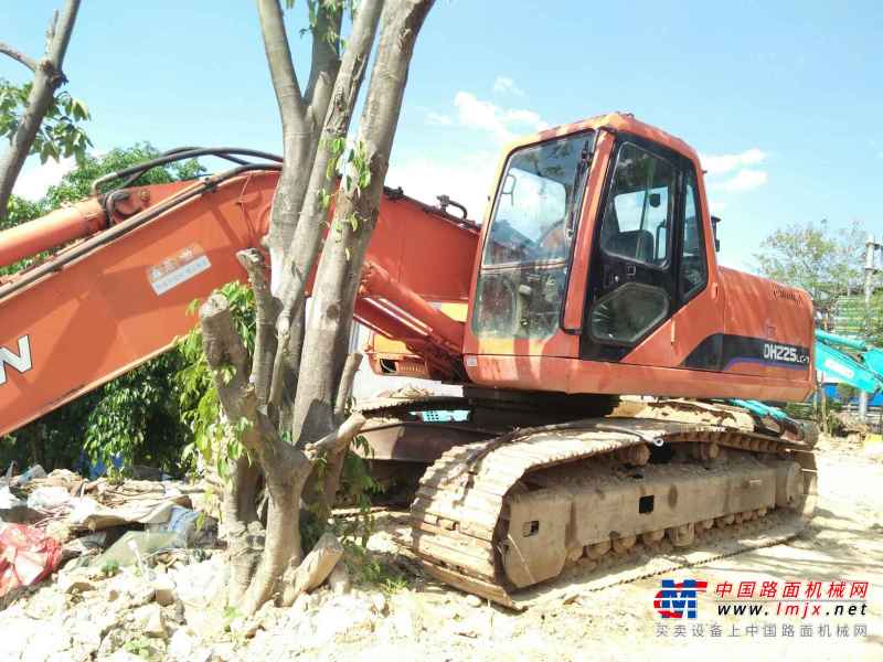 云南出售转让二手9000小时2007年斗山DH220LC挖掘机