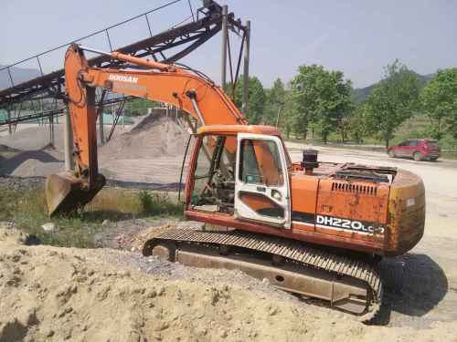 湖南出售转让二手20000小时2005年斗山DH220挖掘机