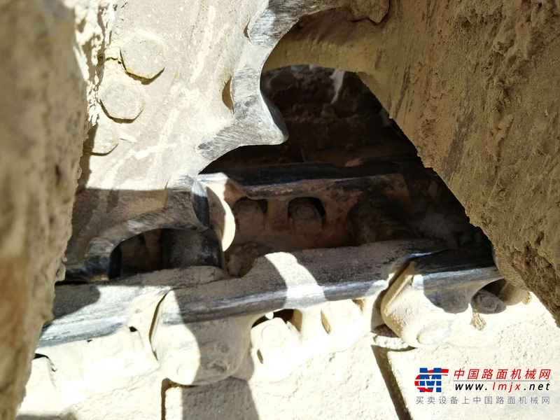 河南出售转让二手6122小时2010年现代R225LC挖掘机