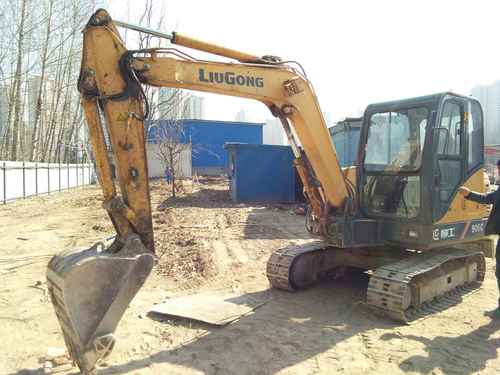 山西出售转让二手5200小时2011年柳工CLG906C挖掘机