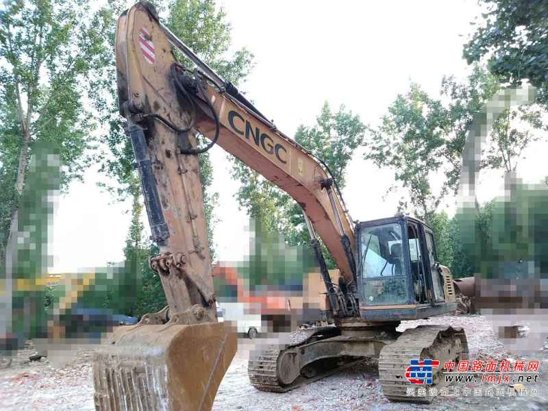 河南出售转让二手10000小时2010年江麓CN225LC挖掘机