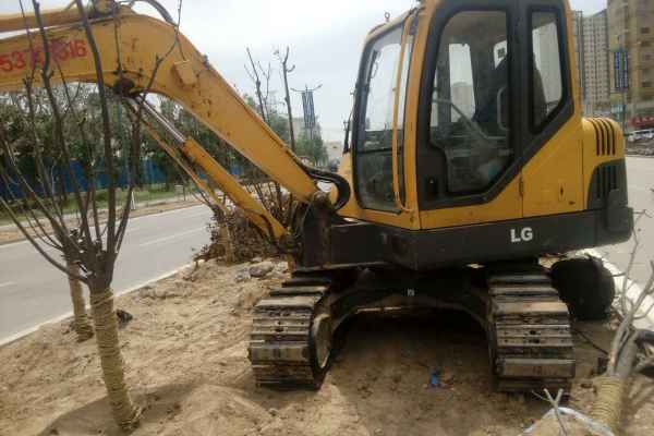 山东出售转让二手8000小时2010年临工LG660挖掘机