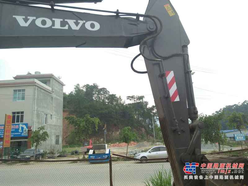 云南出售转让二手10000小时2008年沃尔沃EC240B挖掘机