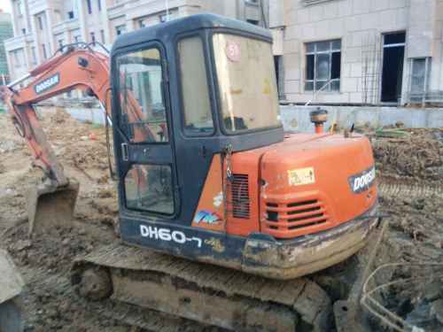 安徽出售转让二手9000小时2011年斗山DH55挖掘机