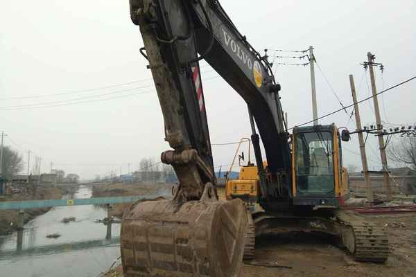 山西出售转让二手13000小时2009年沃尔沃EC240BLC挖掘机
