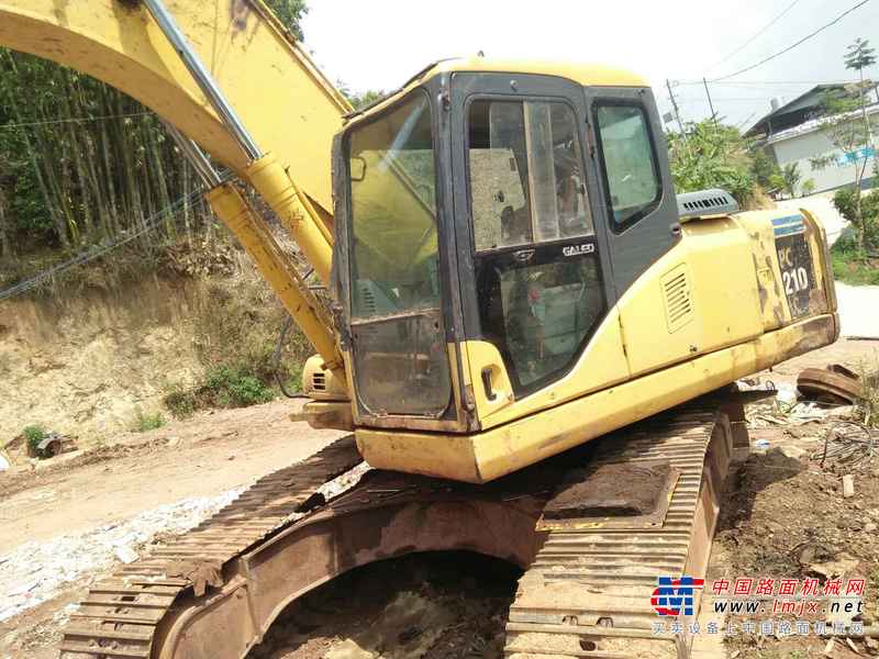 云南出售转让二手10000小时2006年小松PC210挖掘机