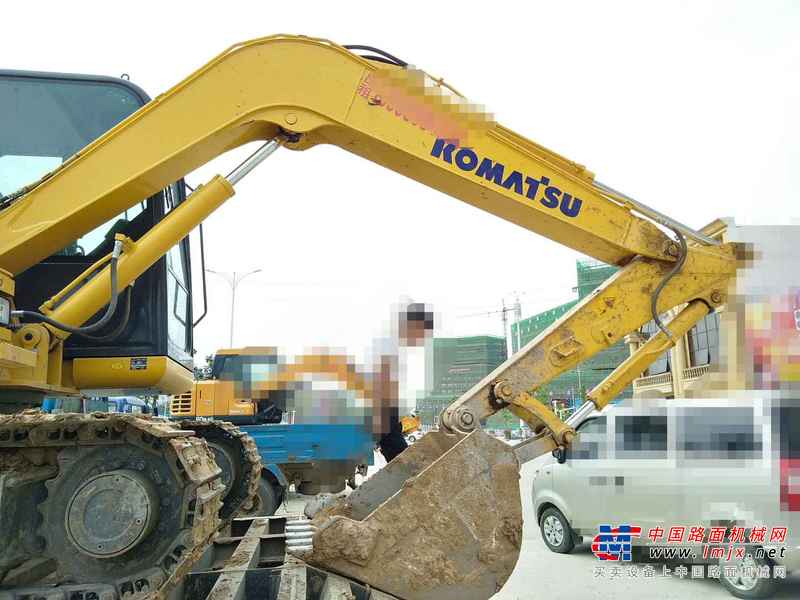 河南出售转让二手500小时2017年小松PC60挖掘机