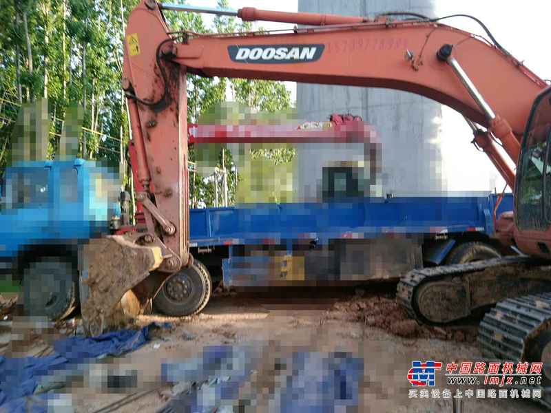 河南出售转让二手10000小时2010年斗山DH225LC挖掘机