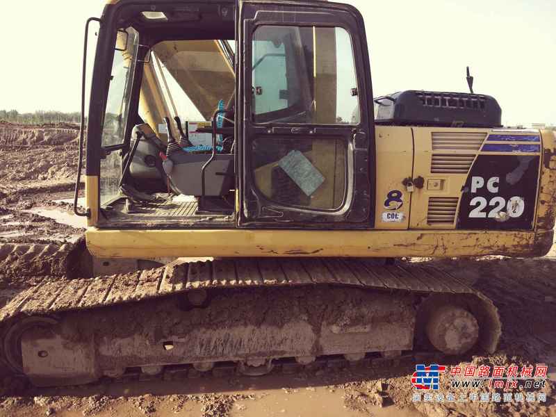 山东出售转让二手7000小时2010年小松PC200挖掘机