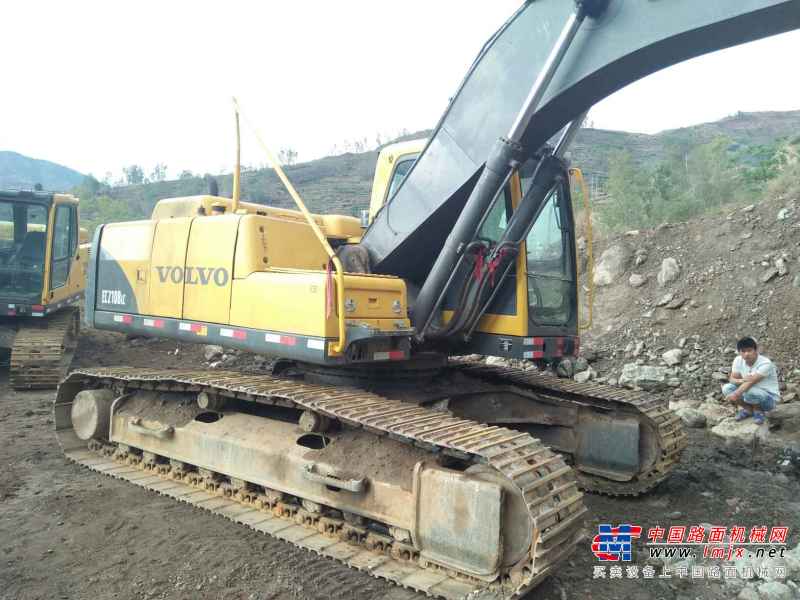 云南出售转让二手7800小时2005年沃尔沃EC210B挖掘机
