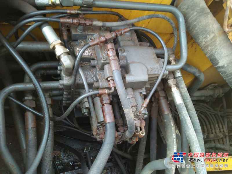 云南出售转让二手7800小时2005年沃尔沃EC210B挖掘机