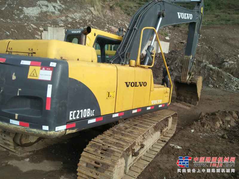 云南出售转让二手8000小时2009年沃尔沃EC210BLC挖掘机