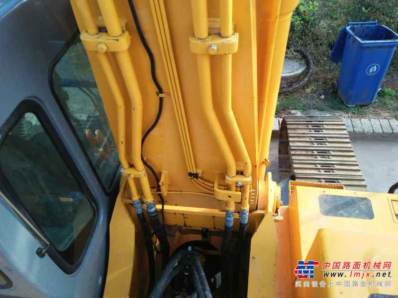 云南出售转让二手1500小时2016年加藤HD820R挖掘机
