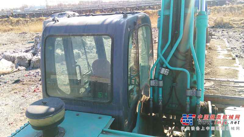 辽宁出售转让二手8500小时2010年神钢SK210LC挖掘机