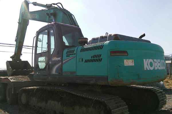 辽宁出售转让二手8500小时2010年神钢SK210LC挖掘机