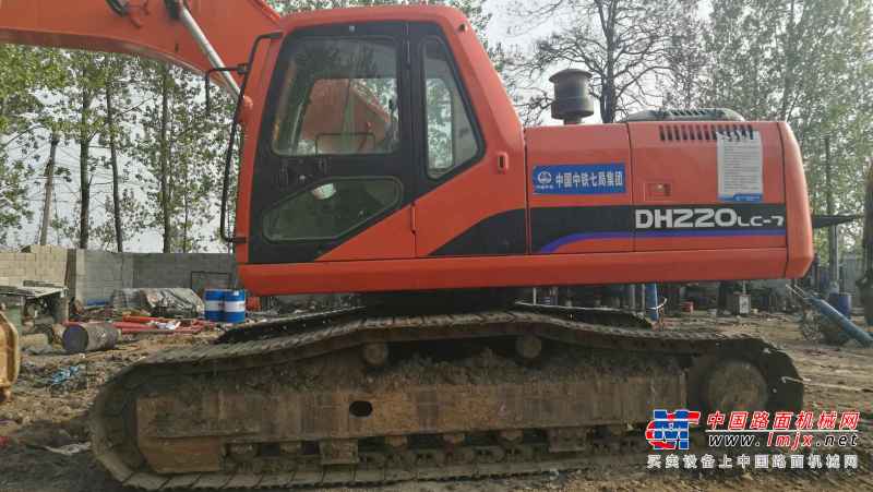 河南出售转让二手10000小时2008年斗山DH220挖掘机