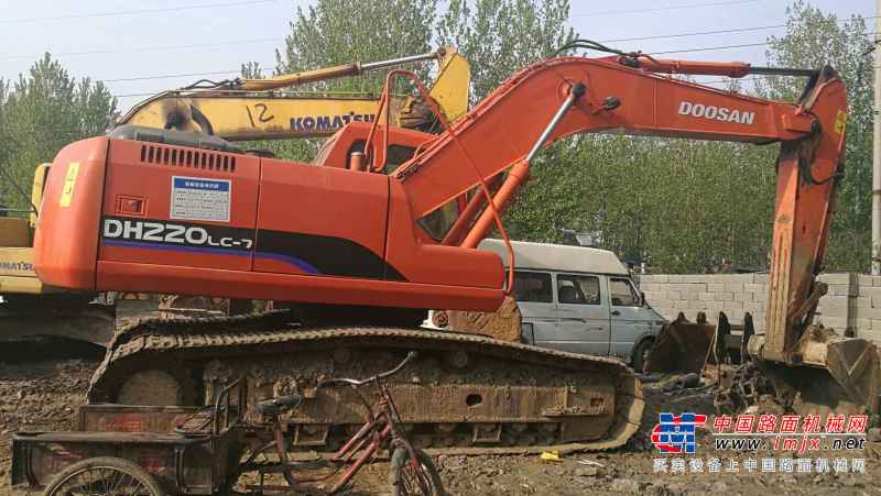 河南出售转让二手10000小时2008年斗山DH220挖掘机