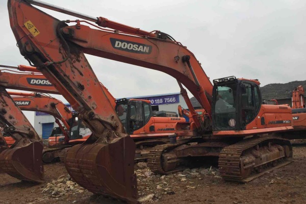 贵州出售转让二手3974小时2012年斗山DX380LC挖掘机
