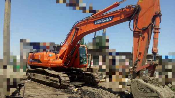 内蒙古出售转让二手10000小时2010年斗山DH370LC挖掘机