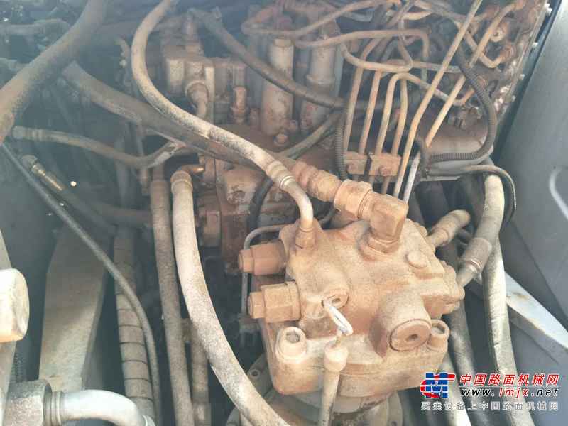 江西出售转让二手8600小时2010年日立ZX120挖掘机