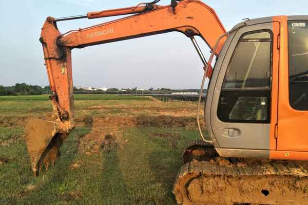 江西出售转让二手8780小时2011年日立ZX70挖掘机